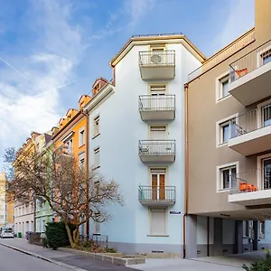 Apartamento Swiss Star Sihlfeld - Self Check-in, Zurique